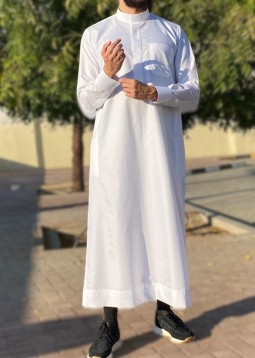 Saudi Off-White "Platinum" van Custom Qamis
