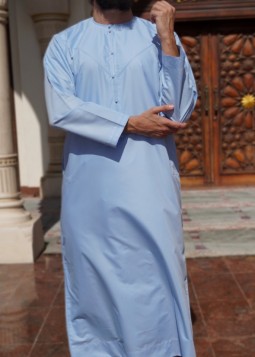 Emirati Lichtblauw "Platinum" van Custom Qamis